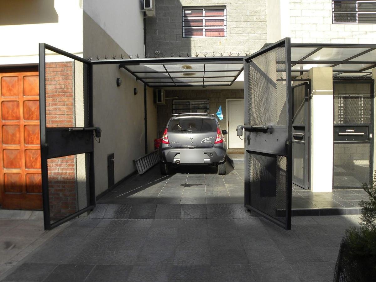 Batiente de dos hojas, trabajo de Automatizaciones Guerra